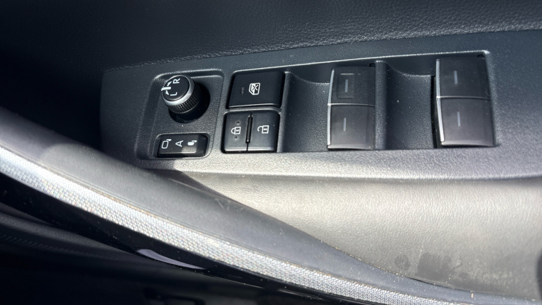 Toyota Corolla 2.0 VVT-i Hybrid Design 5dr CVT Hybrid Hatchback